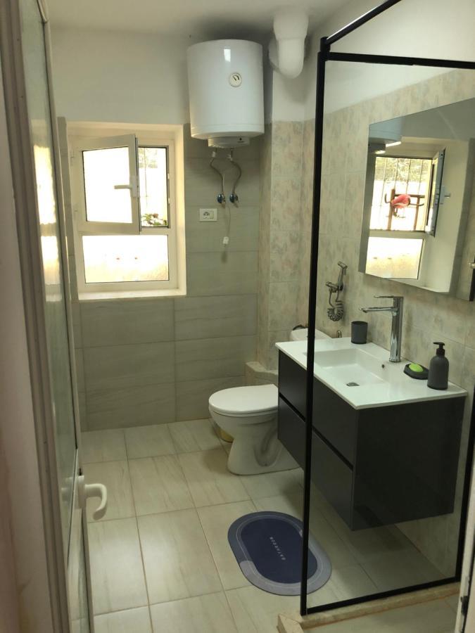Itan'S Apartment-Lovely Guest Apartment In Center Tiranë Ngoại thất bức ảnh