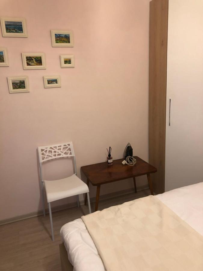 Itan'S Apartment-Lovely Guest Apartment In Center Tiranë Ngoại thất bức ảnh
