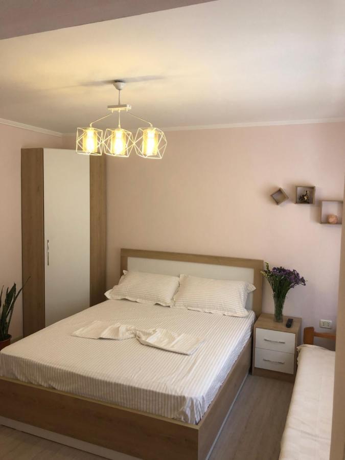 Itan'S Apartment-Lovely Guest Apartment In Center Tiranë Ngoại thất bức ảnh